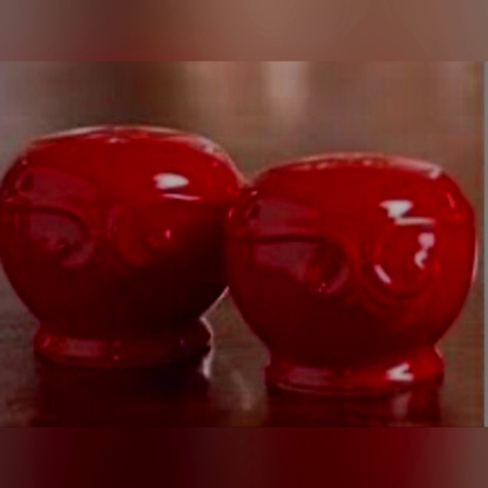 Princess House Berry Pavillion Salt and Pepper Shaker